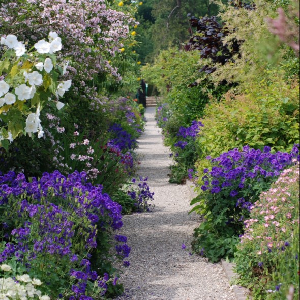Burton Agnes Hall Burton Agnes Hall - beautiful gardens in bloom